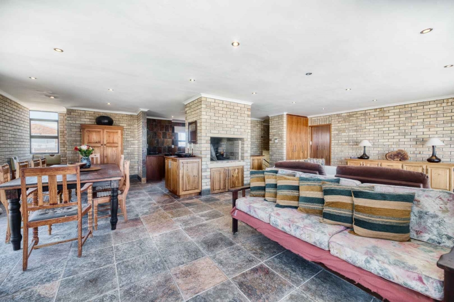 4 Bedroom Property for Sale in Pearly Beach Western Cape